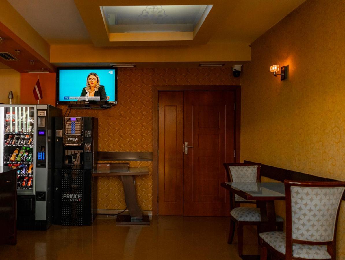 Boutique Hotel Igmas, Prishtina Pristina Kültér fotó