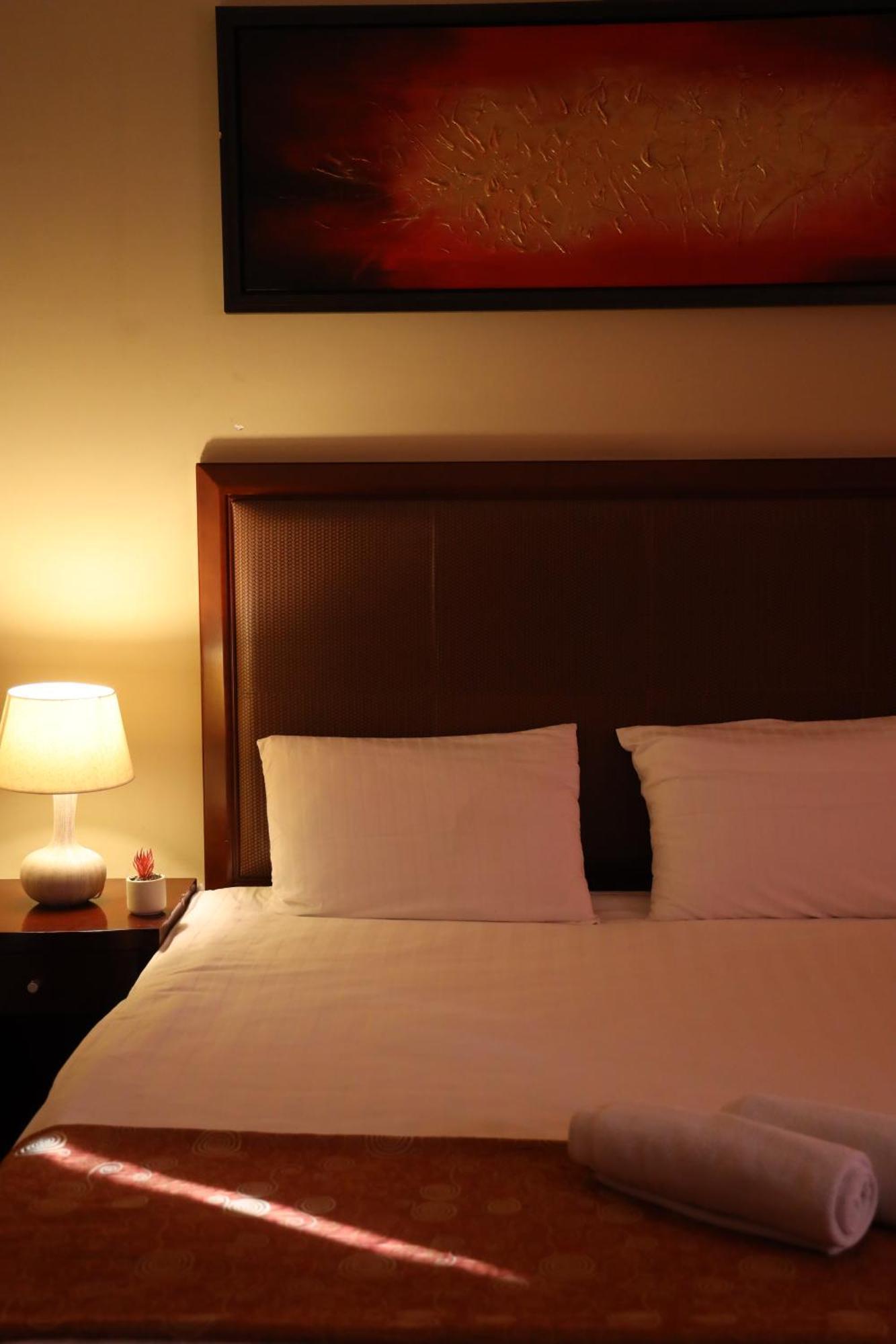 Boutique Hotel Igmas, Prishtina Pristina Kültér fotó